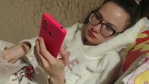 Snapshot of flowercandydoll13 chatting on February 17, 2025, 10:14 pm say meow and send tip online show from February 17, 2025, 10:14 pm