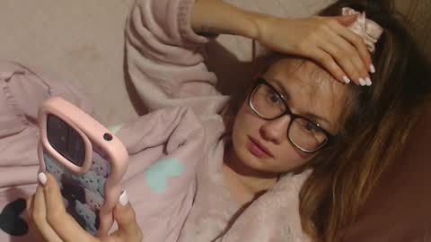 say meow and send tip  online show from November 1, 2025, 6:32 pm