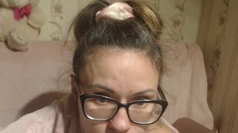 say meow and send tip  online show from November 25, 2025, 8:53 pm