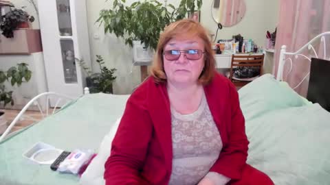 Snapshot of flowerlover8 chatting on September 28, 2025, 8:25 pm Flowerlower online show from September 28, 2025, 8:25 pm