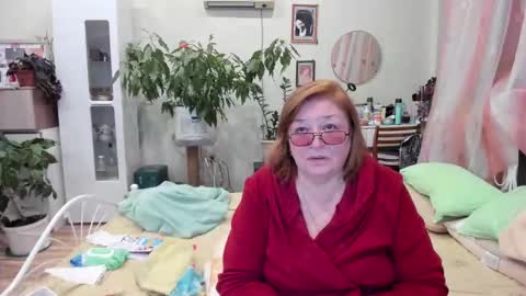 Snapshot of flowerlover8 chatting on November 5, 2025, 6:52 pm Flowerlower online show from November 5, 2025, 6:52 pm