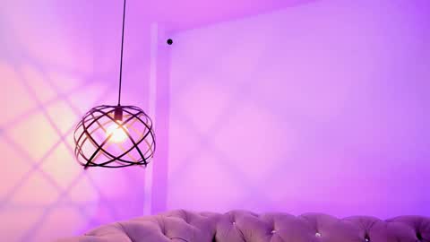  FLUFFY BUBBLE  online show from January 6, 2025, 10:02 am