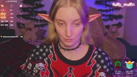 Snapshot of fluffy_muffin3 chatting on December 12, 2024, 10:42 pm Agatha online show from December 12, 2024, 10:42 pm