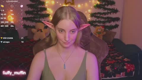 Snapshot of fluffy_muffin3 chatting on December 15, 2024, 9:53 pm Agatha online show from December 15, 2024, 9:53 pm