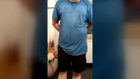fluffybutt_ online show from July 12, 2026, 5:04 pm