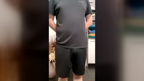 fluffybutt_ online show from July 26, 2026, 9:11 pm