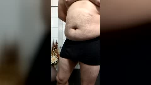 fluffybutt_ online show from July 28, 2026, 9:14 pm