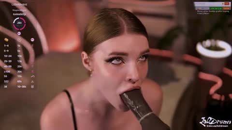 Snapshot of fluffyellie chatting on September 15, 2025, 4:18 pm ask me online show from September 15, 2025, 4:18 pm