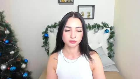 Lina online show from January 2, 2025, 11:38 pm