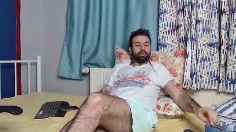 Fly online show from November 24, 2025, 7:02 pm