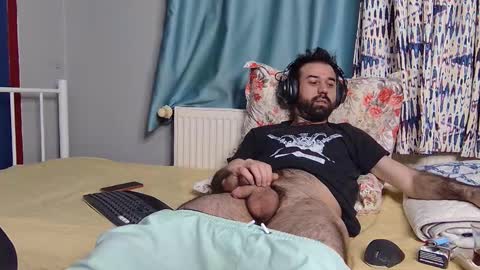 Fly online show from December 15, 2025, 8:35 pm