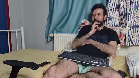 Fly online show from December 18, 2025, 10:49 pm