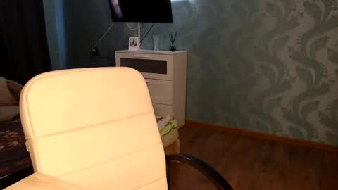 Molli  Ready for any play with you. Hottest show in pvt  Help a student earn big tokens  online show from March 24, 2026, 3:17 pm