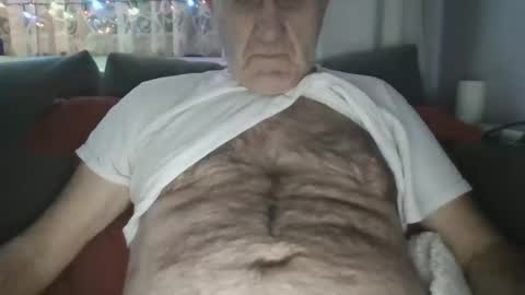 Snapshot of follador1001 chatting on December 17, 2024, 11:16 pm follador1001 online show from December 17, 2024, 11:16 pm