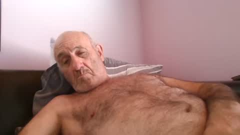 Snapshot of follador1001 chatting on June 25, 2026, 1:15 pm follador1001 online show from June 25, 2026, 1:15 pm