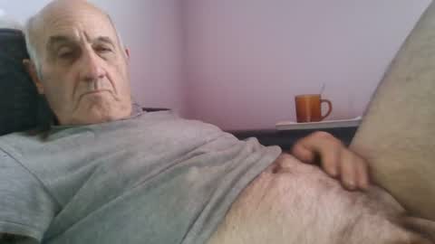 Snapshot of follador1001 chatting on July 5, 2026, 2:02 pm follador1001 online show from July 5, 2026, 2:02 pm