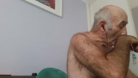 Snapshot of follador1001 chatting on July 30, 2026, 7:40 am follador1001 online show from July 30, 2026, 7:40 am