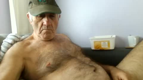 Snapshot of follador1001 chatting on August 2, 2026, 2:59 pm follador1001 online show from August 2, 2026, 2:59 pm