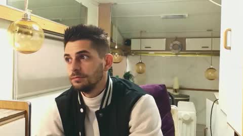 independent model online show from March 21, 2026, 3:37 pm