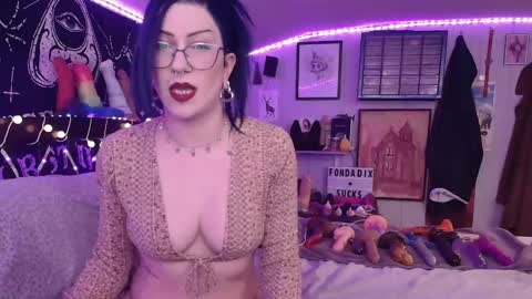 Snapshot of fondadix_ chatting on January 14, 2025, 7:59 am Fonda Dix online show from January 14, 2025, 7:59 am