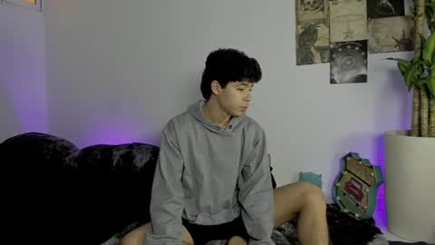 Snapshot of foniland_ chatting on July 16, 2026, 1:50 pm Foni online show from July 16, 2026, 1:50 pm