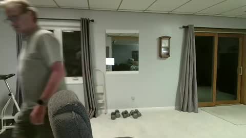 Snapshot of foodforcatfists chatting on September 17, 2025, 2:24 am foodforcatfists online show from September 17, 2025, 2:24 am