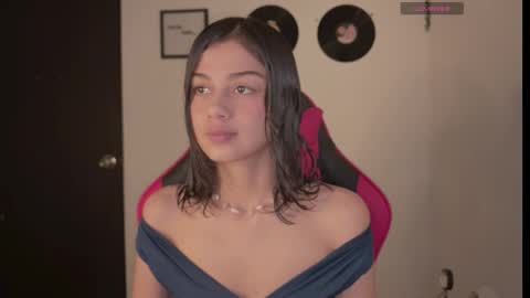 forbidden candy  online show from February 22, 2026, 11:25 pm