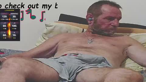 doc online show from October 12, 2025, 1:48 am