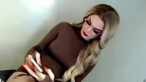 Snapshot of forget_me_not69 chatting on December 3, 2024, 8:50 pm KHATRINA STACIE MARIE online show from December 3, 2024, 8:50 pm