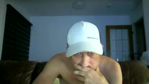 fouraide42 online show from November 15, 2025, 4:21 am