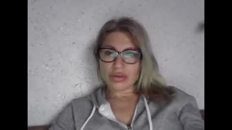 fox_red_lady7 online show from April 10, 2026, 9:25 am