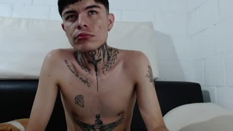 foxbadboy online show from May 28, 2026, 6:00 am