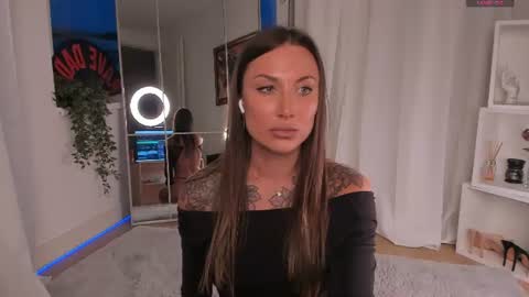 Snapshot of foxe_sailey chatting on July 11, 2026, 6:43 pm Fox love you online show from July 11, 2026, 6:43 pm