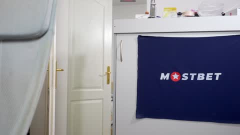 Snapshot of foxeslovefoxes chatting on December 12, 2024, 5:59 pm CUSTOM PHOTOS AND VIDEOS -  online show from December 12, 2024, 5:59 pm