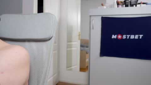 Snapshot of foxeslovefoxes chatting on December 19, 2024, 3:41 pm CUSTOM PHOTOS AND VIDEOS -  online show from December 19, 2024, 3:41 pm