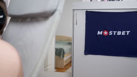 Snapshot of foxeslovefoxes chatting on December 20, 2024, 12:16 pm CUSTOM PHOTOS AND VIDEOS -  online show from December 20, 2024, 12:16 pm