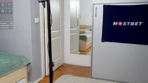 Snapshot of foxeslovefoxes chatting on December 27, 2024, 6:31 pm CUSTOM PHOTOS AND VIDEOS -  online show from December 27, 2024, 6:31 pm