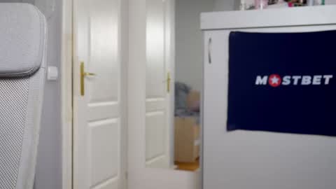 Snapshot of foxeslovefoxes chatting on January 8, 2025, 12:15 pm CUSTOM PHOTOS AND VIDEOS -  online show from January 8, 2025, 12:15 pm