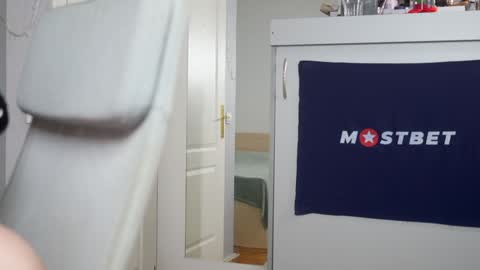 Snapshot of foxeslovefoxes chatting on January 23, 2025, 12:09 pm CUSTOM PHOTOS AND VIDEOS -  online show from January 23, 2025, 12:09 pm