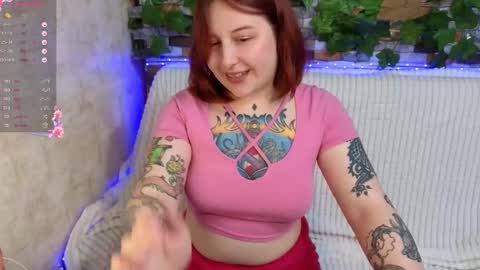 Snapshot of foxgirlandmerguis chatting on September 29, 2025, 1:05 pm Belinda online show from September 29, 2025, 1:05 pm