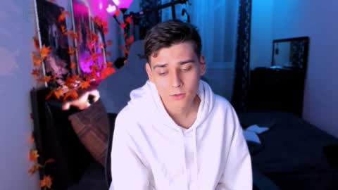 Foxicfu online show from October 4, 2025, 4:16 pm