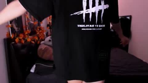 Foxicfu online show from November 15, 2025, 8:11 am