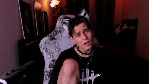 Foxicfu online show from April 1, 2026, 3:42 pm