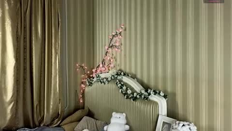 Petra online show from February 4, 2026, 1:50 pm