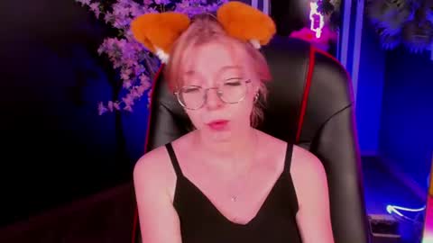 Snapshot of foxxxypolly chatting on July 14, 2026, 5:12 am Polly online show from July 14, 2026, 5:12 am