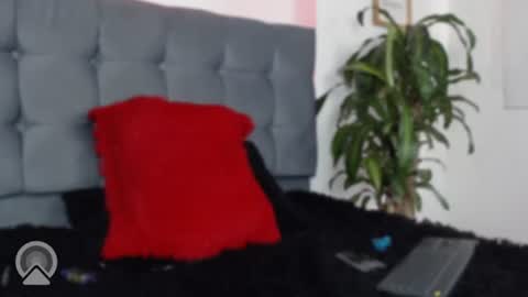 Santi  online show from July 17, 2026, 8:35 pm