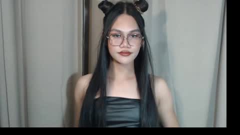 foxxyannexx online show from November 24, 2025, 6:57 am