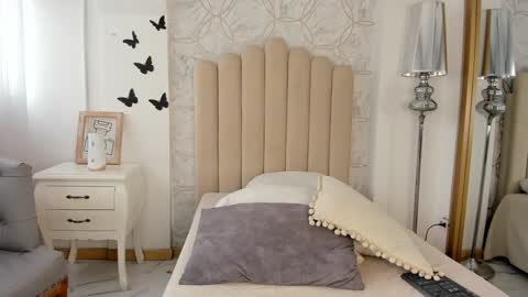 Foxy online show from December 24, 2024, 7:00 pm