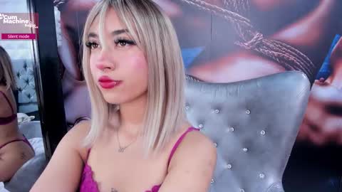 Snapshot of foxy_angelica chatting on December 17, 2025, 11:16 am Miss Angelica online show from December 17, 2025, 11:16 am