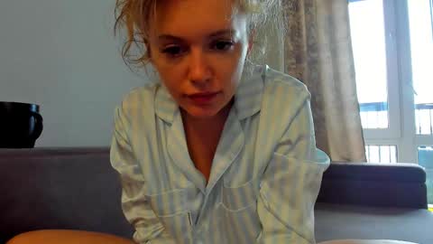 Foxy online show from May 19, 2026, 1:56 am